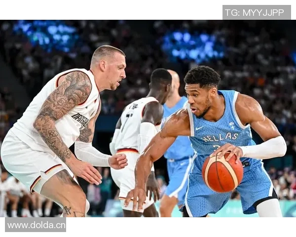 字母哥猛如虎仅用26分钟砍下37分14篮板5助攻展现统治力