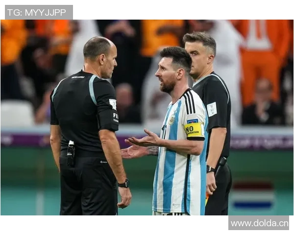 肘击事件引发争议阿奇迪停赛两场并罚款两万里亚尔