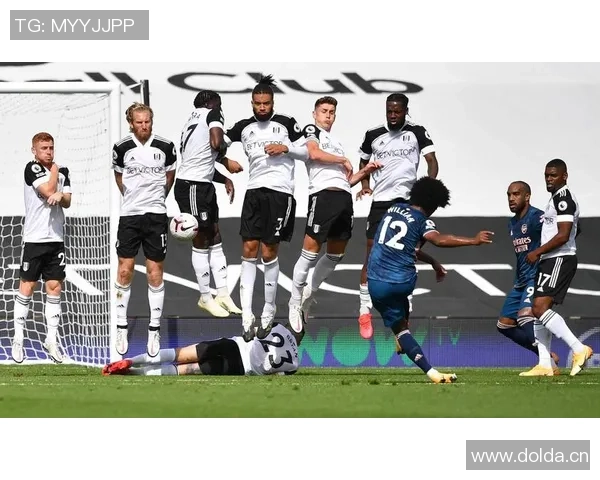 费耶诺德欧联杯比赛因恶劣天气推迟至明晨三点开球