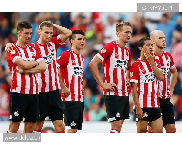 埃因霍温逆转战胜对手豪取11连胜领跑荷甲领先优势扩大至12分