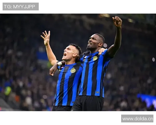 今日趣图：那不勒斯的紧急状态与孔蒂的欧战信念交织的精彩瞬间